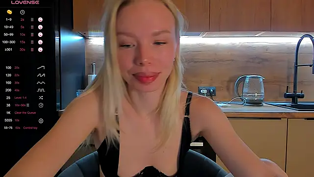 Snapshot of Olivia_Bells chatting on 30, 5, 2026 Olivia Bells online show from 30, 5, 2026