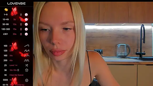 Snapshot of Olivia_Bells chatting on 3, 8, 2026 Olivia Bells online show from 3, 8, 2026