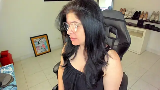 Snapshot of BellaFlaming chatting on 27, 4, 2026 BellaFlaming online show from 27, 4, 2026