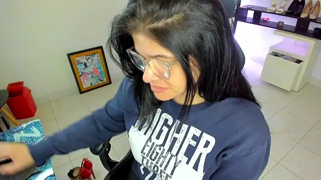 Snapshot of BellaFlaming chatting on 28, 4, 2026 BellaFlaming online show from 28, 4, 2026