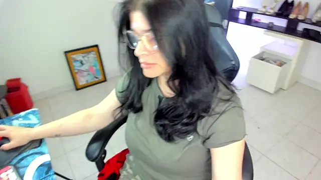 Snapshot of BellaFlaming chatting on 29, 4, 2026 BellaFlaming online show from 29, 4, 2026