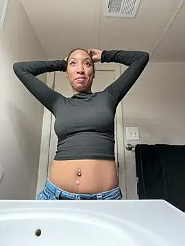 Snapshot of Iceblanca chatting on 9, 2, 2026 Iceblanca online show from 9, 2, 2026