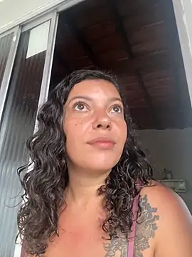 Snapshot of -Marivalda- chatting on 1, 10, 2025 -Marivalda- online show from 1, 10, 2025