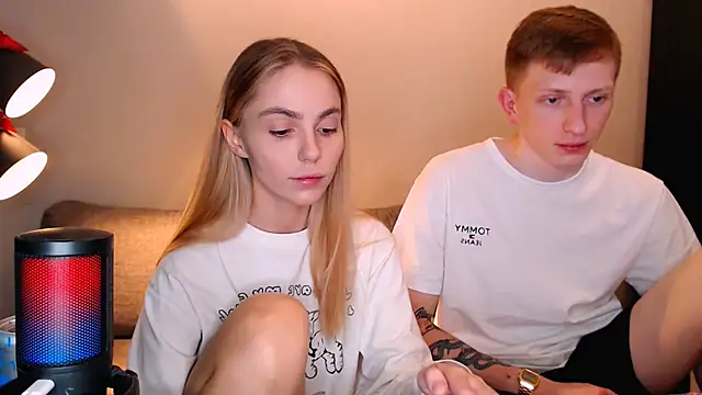 juliaanddima online show from 13, 11, 2025