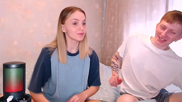 juliaanddima online show from 1, 4, 2026