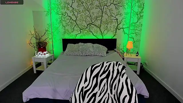 Linda EX online show from 2, 10, 2025