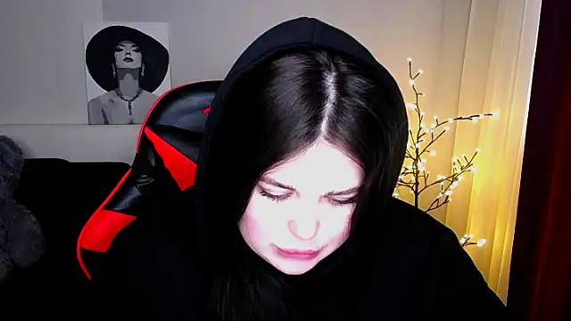 Snapshot of Emily_Mo chatting on 20, 2, 2025 Emily Mo online show from 20, 2, 2025