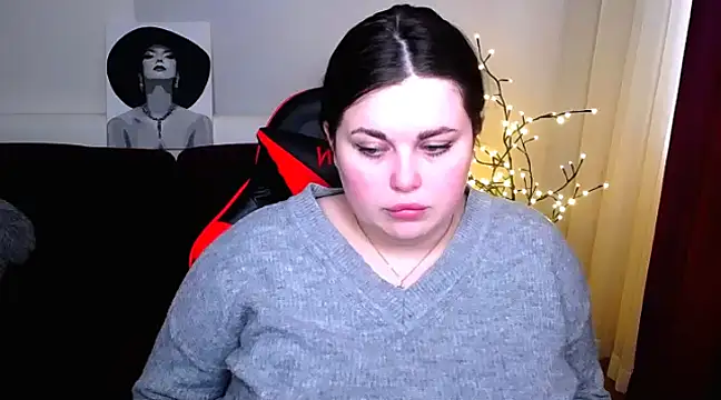 Snapshot of Emily_Mo chatting on 1, 3, 2025 Emily Mo online show from 1, 3, 2025