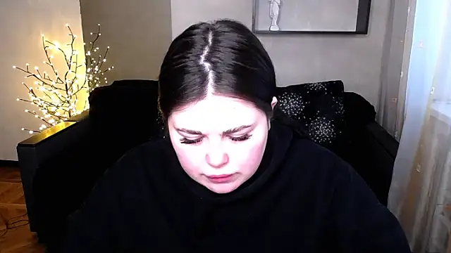 Snapshot of Emily_Mo chatting on 17, 3, 2025 Emily Mo online show from 17, 3, 2025