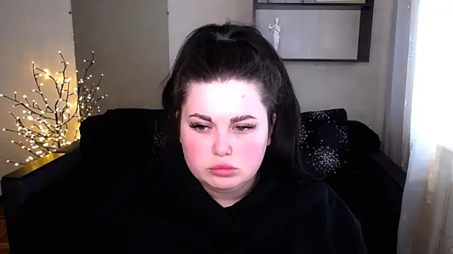 Snapshot of Emily_Mo chatting on 17, 3, 2025 Emily Mo online show from 17, 3, 2025