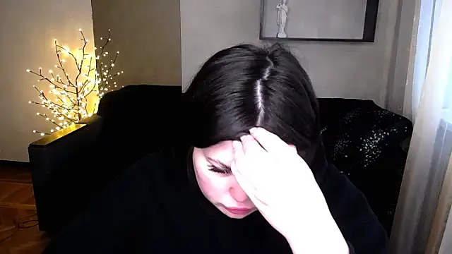 Snapshot of Emily_Mo chatting on 22, 3, 2025 Emily Mo online show from 22, 3, 2025