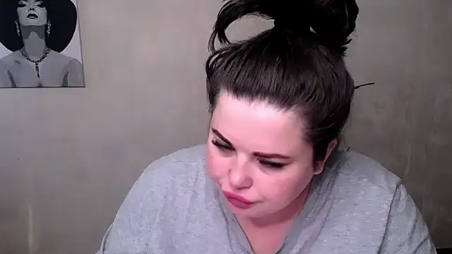 Snapshot of Emily_Mo chatting on 16, 9, 2025 Emily Mo online show from 16, 9, 2025