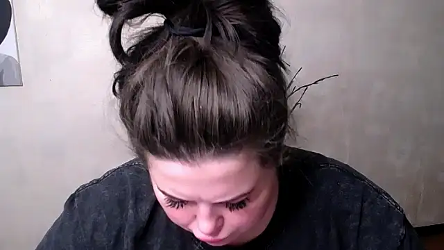 Snapshot of Emily_Mo chatting on 23, 9, 2025 Emily Mo online show from 23, 9, 2025