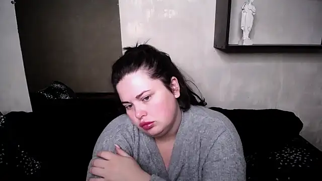 Snapshot of Emily_Mo chatting on 4, 10, 2025 Emily Mo online show from 4, 10, 2025