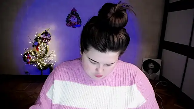 Snapshot of Emily_Mo chatting on 8, 1, 2026 Emily Mo online show from 8, 1, 2026