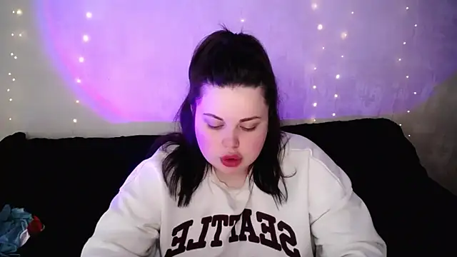 Snapshot of Emily_Mo chatting on 28, 2, 2026 Emily Mo online show from 28, 2, 2026