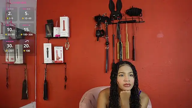 Anais aradia online show from 5, 12, 2024