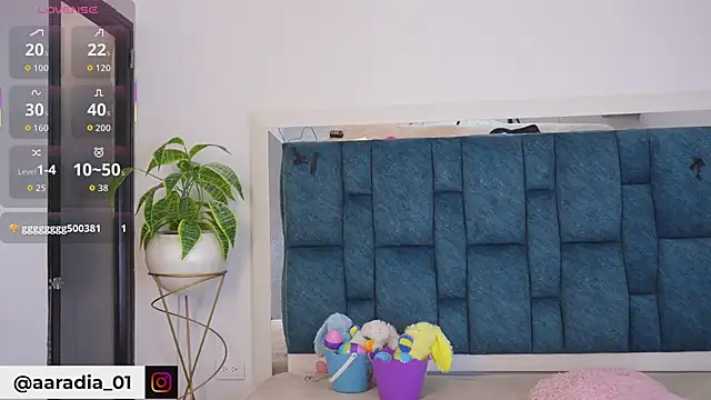 Anais aradia online show from 3, 4, 2026