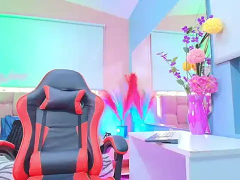 Snapshot of mia_thompsonn_ chatting on 12, 2, 2026 mia thompsonn online show from 12, 2, 2026