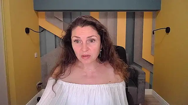 EllaLong online show from 4, 12, 2024