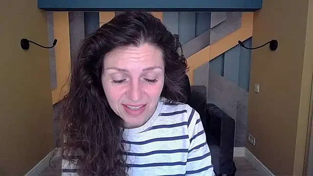 EllaLong online show from 4, 4, 2026