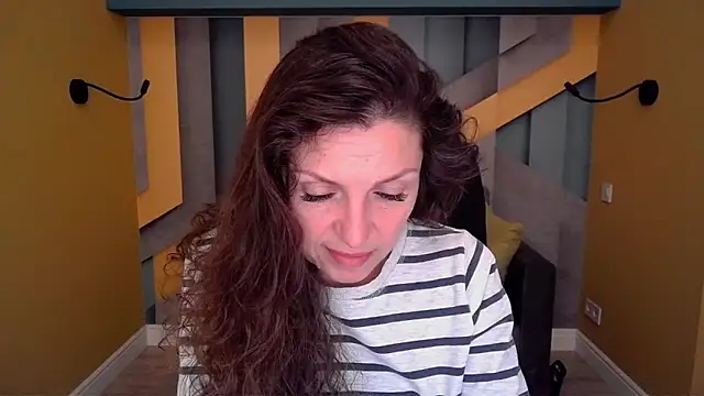 EllaLong online show from 7, 4, 2026