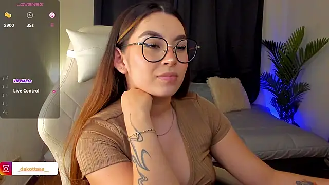 dakottaa  online show from 1, 10, 2025