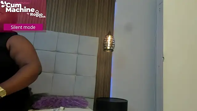 Snapshot of Saravy_Blandon chatting on 1, 3, 2026 Saravy Blandon online show from 1, 3, 2026