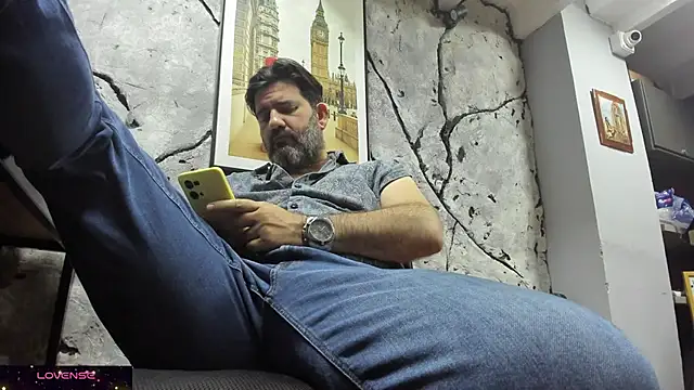 Snapshot of Maxi_TheBigDaddy chatting on 19, 11, 2025 Maxi TheBigDaddy online show from 19, 11, 2025