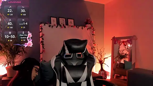 Snapshot of Megan_inked chatting on 4, 3, 2026 Megan inked online show from 4, 3, 2026