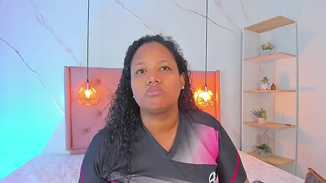 Belle Brunette online show from 15, 12, 2025