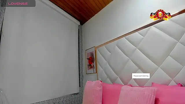 Snapshot of EmiliBonnie chatting on 28, 9, 2025 EmiliBonnie online show from 28, 9, 2025