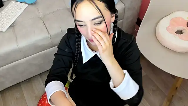 Snapshot of tinysara chatting on 30, 4, 2026 tinysara online show from 30, 4, 2026