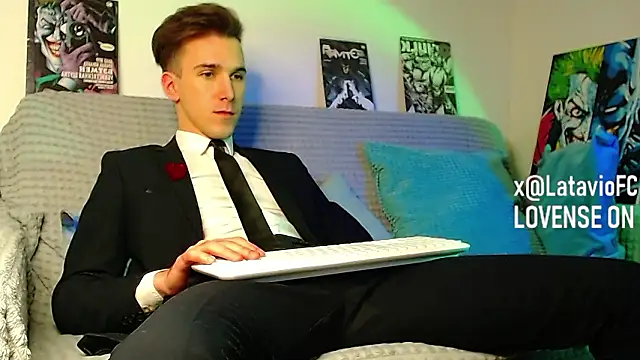 Midnighter  online show from 4, 3, 2026