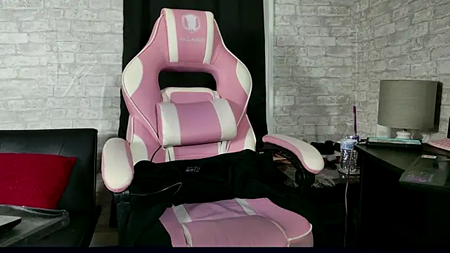 Marie Wadsworthy online show from 9, 10, 2025