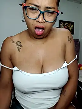 Snapshot of chalohott chatting on 1, 2, 2026 chalohott online show from 1, 2, 2026