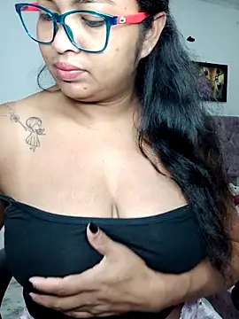 Snapshot of chalohott chatting on 5, 2, 2026 chalohott online show from 5, 2, 2026