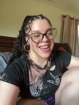 QueenNuttCollector online show from 20, 5, 2026