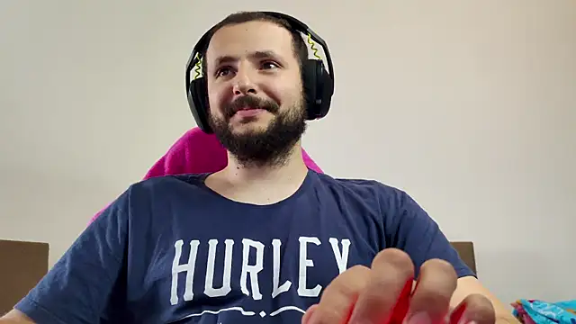 Snapshot of iurytx chatting on 29, 10, 2025 iurytx online show from 29, 10, 2025