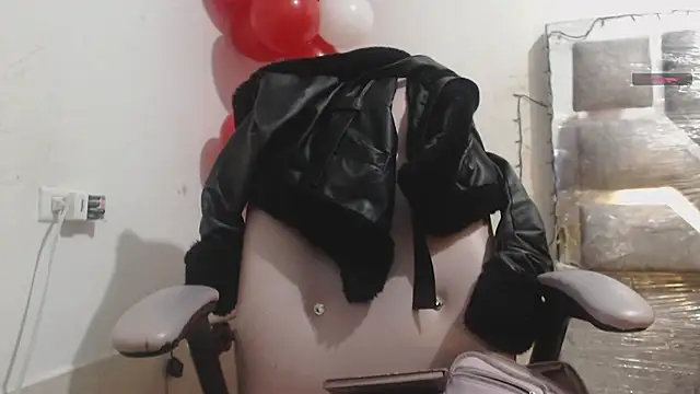 Snapshot of toxxxic_cams chatting on 7, 2, 2026 toxxxic cams online show from 7, 2, 2026