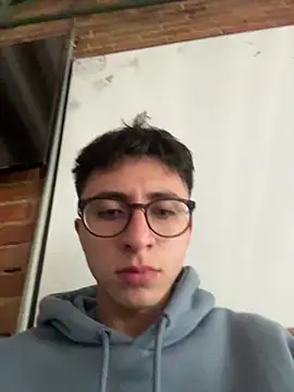 Snapshot of CamiRojas_boy chatting on 7, 5, 2026 CamiRojas boy online show from 7, 5, 2026