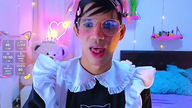 Snapshot of Ariel_Femboy_ chatting on 25, 11, 2025 Ariel Femboy online show from 25, 11, 2025