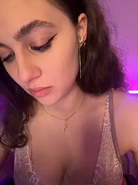 Snapshot of Your_insomniya chatting on 8, 11, 2025 Your insomniya online show from 8, 11, 2025