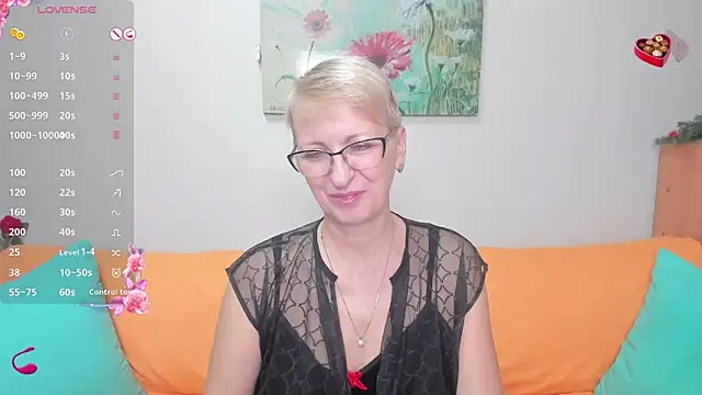 Snapshot of iamyourdream89 chatting on 16, 12, 2024 iamyourdream89 online show from 16, 12, 2024
