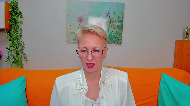 Snapshot of iamyourdream89 chatting on 5, 2, 2026 iamyourdream89 online show from 5, 2, 2026