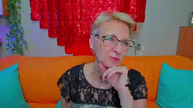 Snapshot of iamyourdream89 chatting on 17, 2, 2026 iamyourdream89 online show from 17, 2, 2026