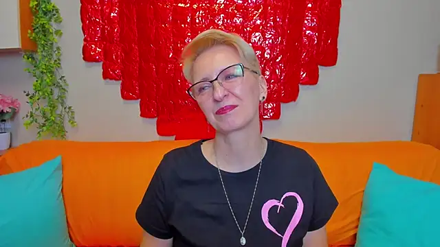 Snapshot of iamyourdream89 chatting on 19, 2, 2026 iamyourdream89 online show from 19, 2, 2026