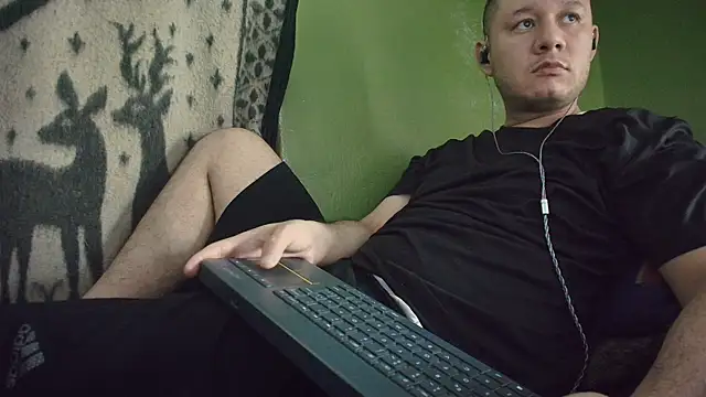 Snapshot of sweet_cock28 chatting on 8, 7, 2026 sweet cock28 online show from 8, 7, 2026