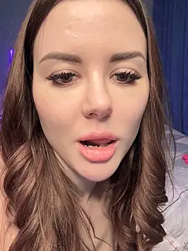 Snapshot of Alina_Vibe_Me chatting on 19, 2, 2025 Alina Vibe Me online show from 19, 2, 2025