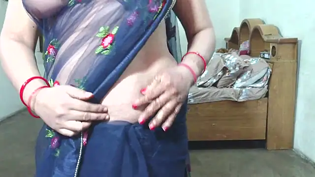 Cute Mahi22 online show from 8, 11, 2025